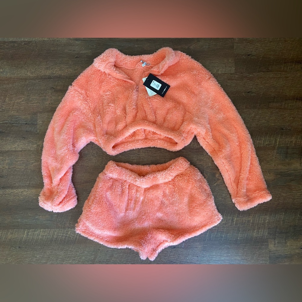 FASHION NOVA matching lounge set